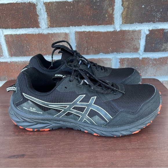 Asics Other - ASICS gel venture black